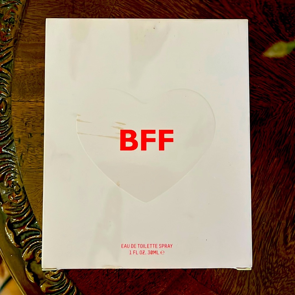 KKW Fragrance KIMOJI HEARTS Eau de toilette Spray EMPTY Box